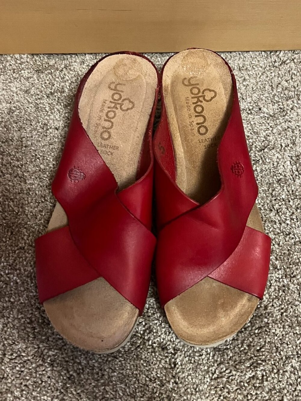 Yokono Women's Red Leather Crisscross Sandals Size 9.5